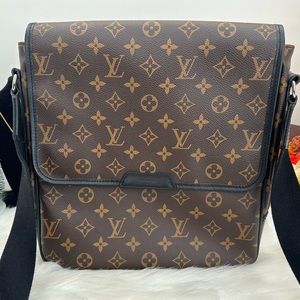 Authentic Louis Vuitton Monogram Macassar Canvas Bass SizeMM Messenger Bag